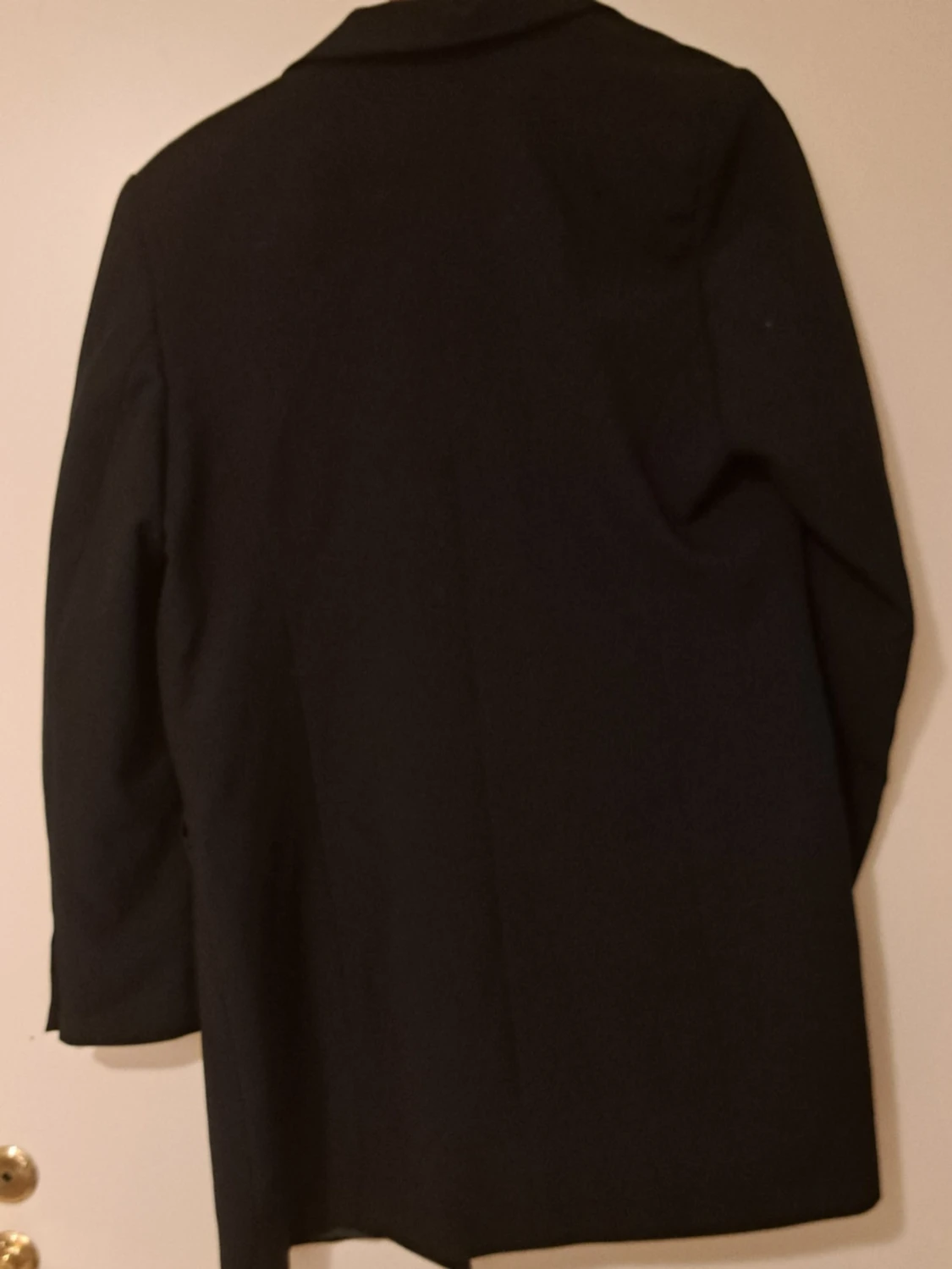 Svart lång kappa från C.N.Y - 1