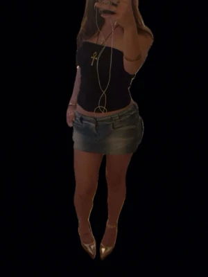 Jeans kjol - 2000’s jeans kjol skriv för mer frågor!