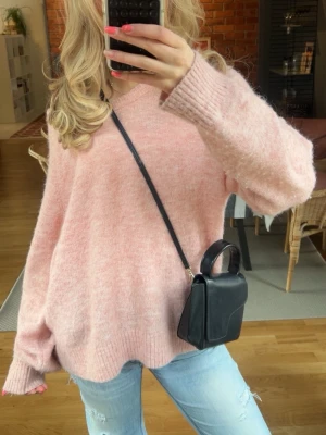 Ljusrosa oversized stickad tröja - Jättefin knappt använd💓💓