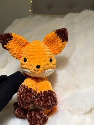 Virkad orange räv 🦊   - Super gullig räv ca 40 cm från huvud till svans. 