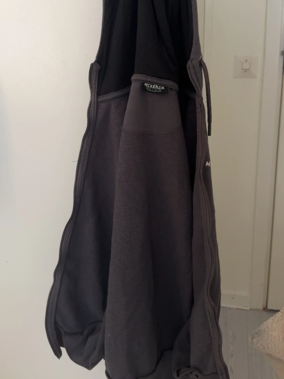 Mörkgrått loungewear-set från McKenzie - 1