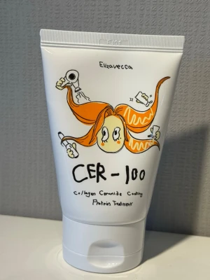 Elizavecca CER-100 Protein Treatment - Ny och oöppnad! Elizavecca CER-100 Collagen Ceramide Coating Protein Treatment är en hårinpackning. Produkten innehåller kollagen och ceramider som stärker och vårdar håret. 