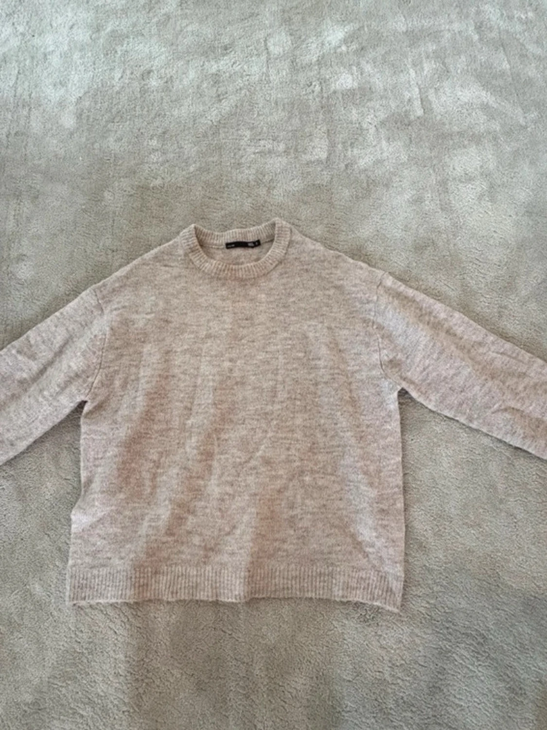 Beige stickad tröja från Gina Tricot - 1