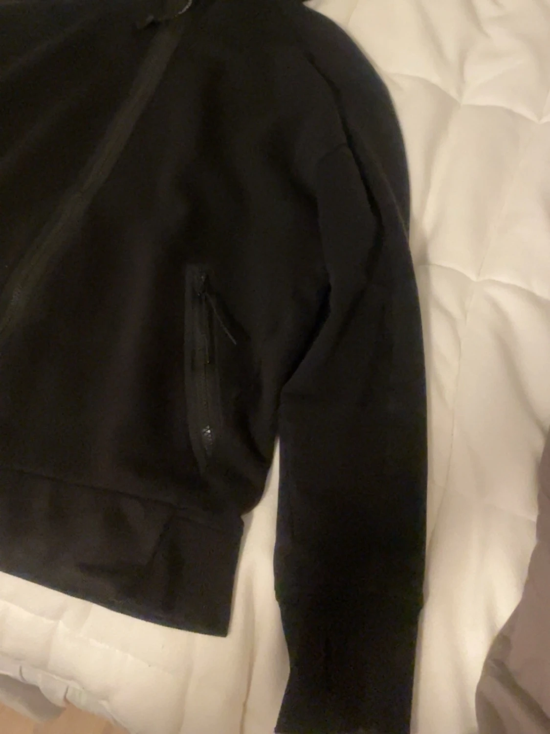 Svart cp company, vill ba få bort den - 1