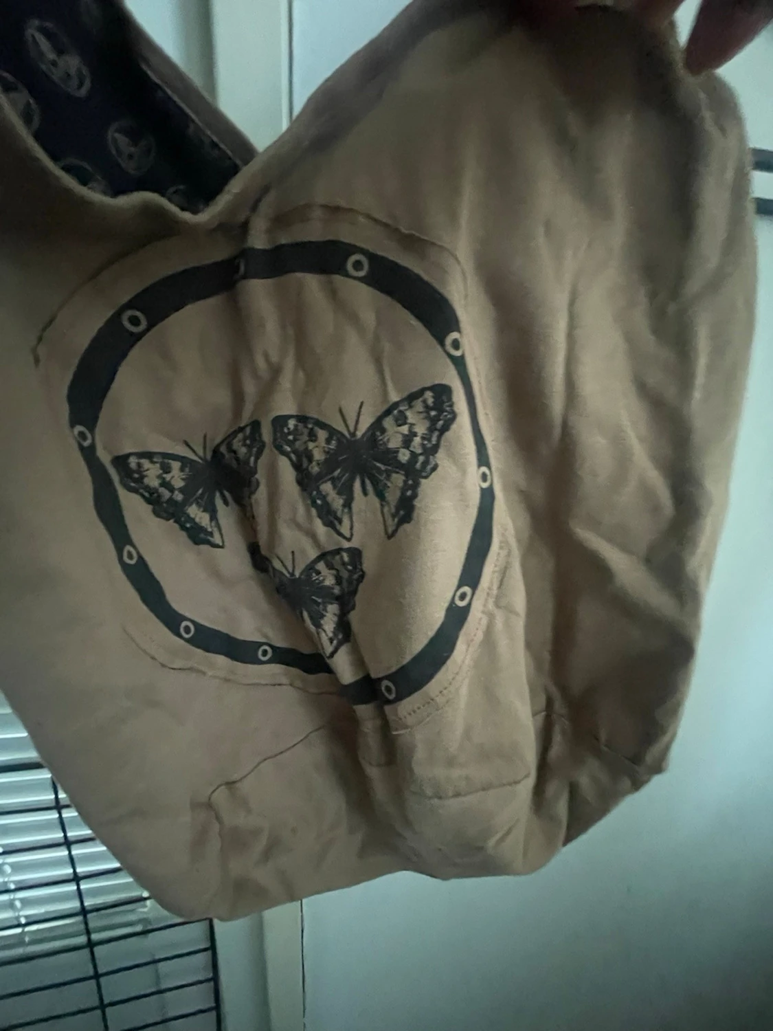 Brun shoppingväska med fjärilar från Hängmatts