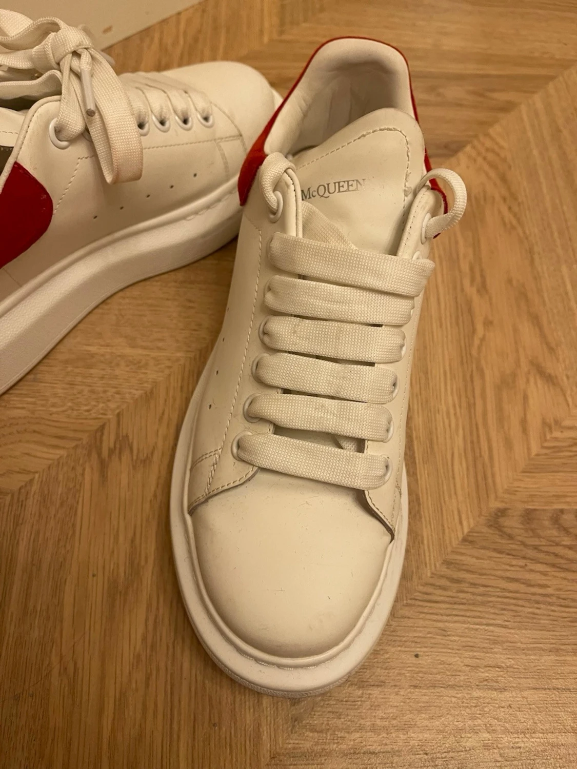 vita sneakers från AM - 2