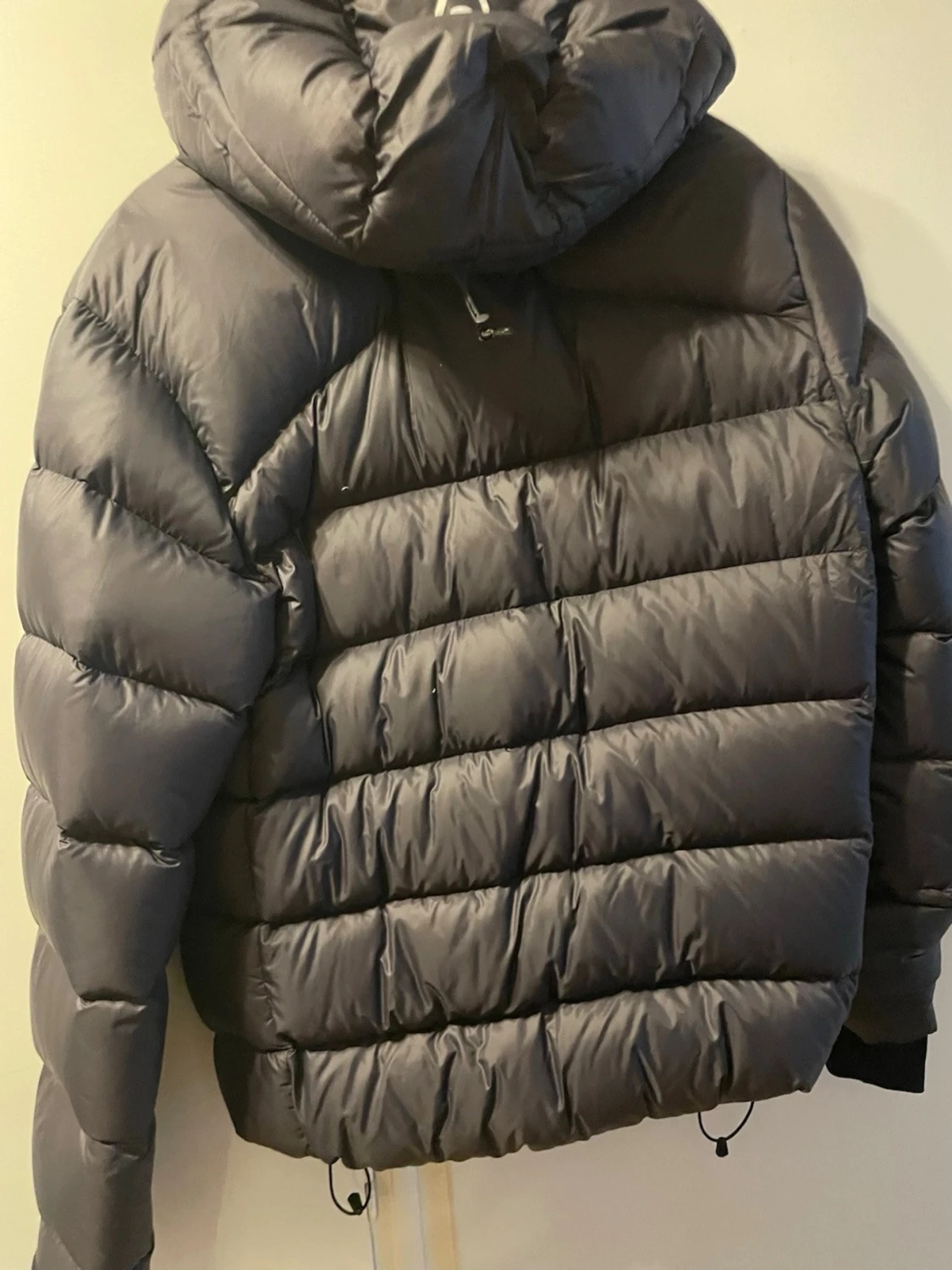 Svart dunjacka från Sail Racing  - 1