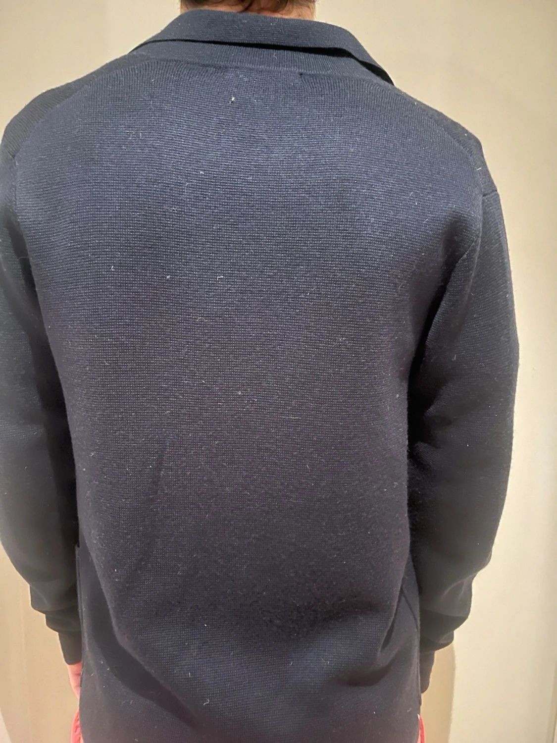 Mörkblå stickad kavaj med två knappar - 2