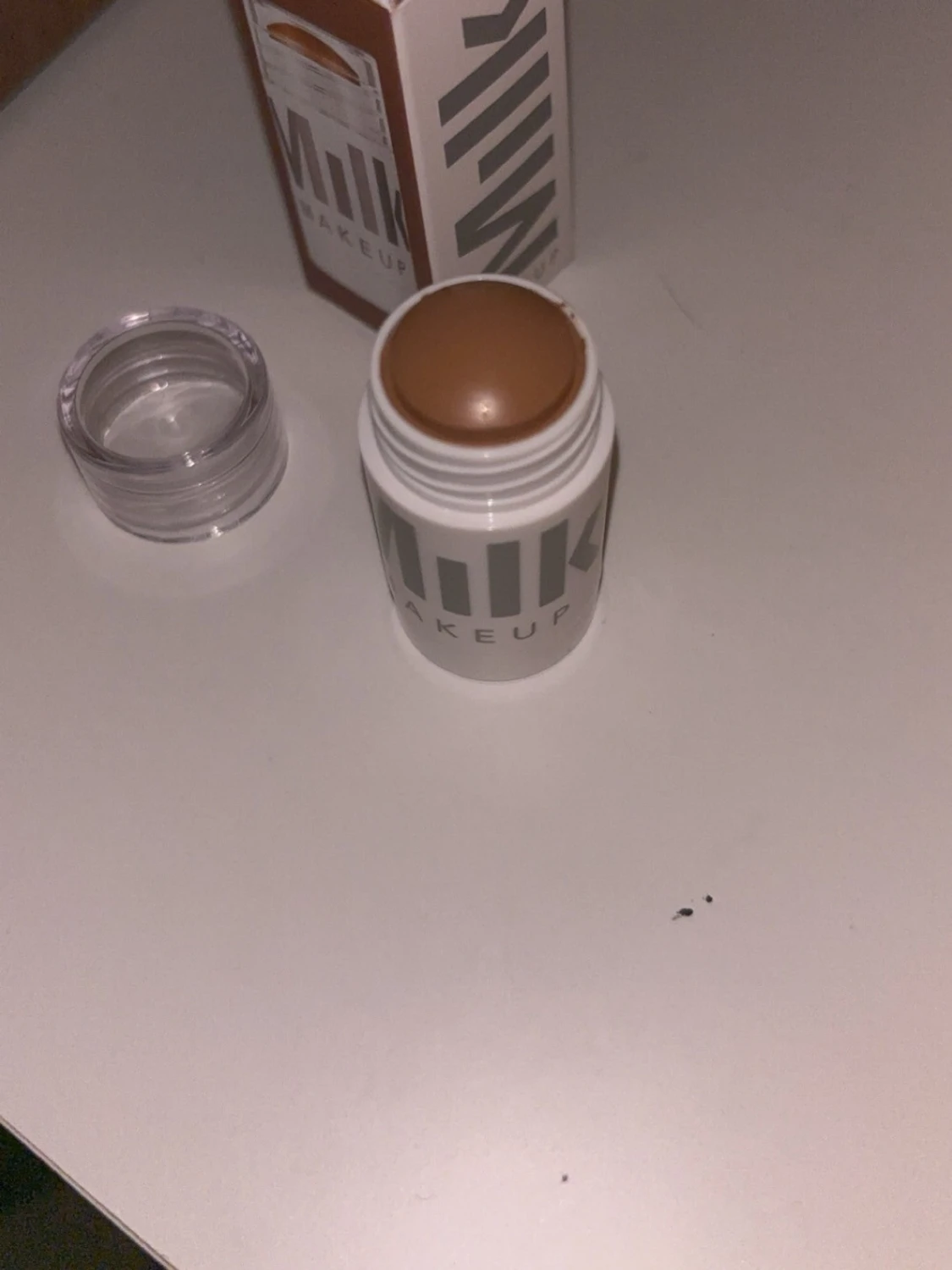 Oanvänd milk bronzer i dazed - 2