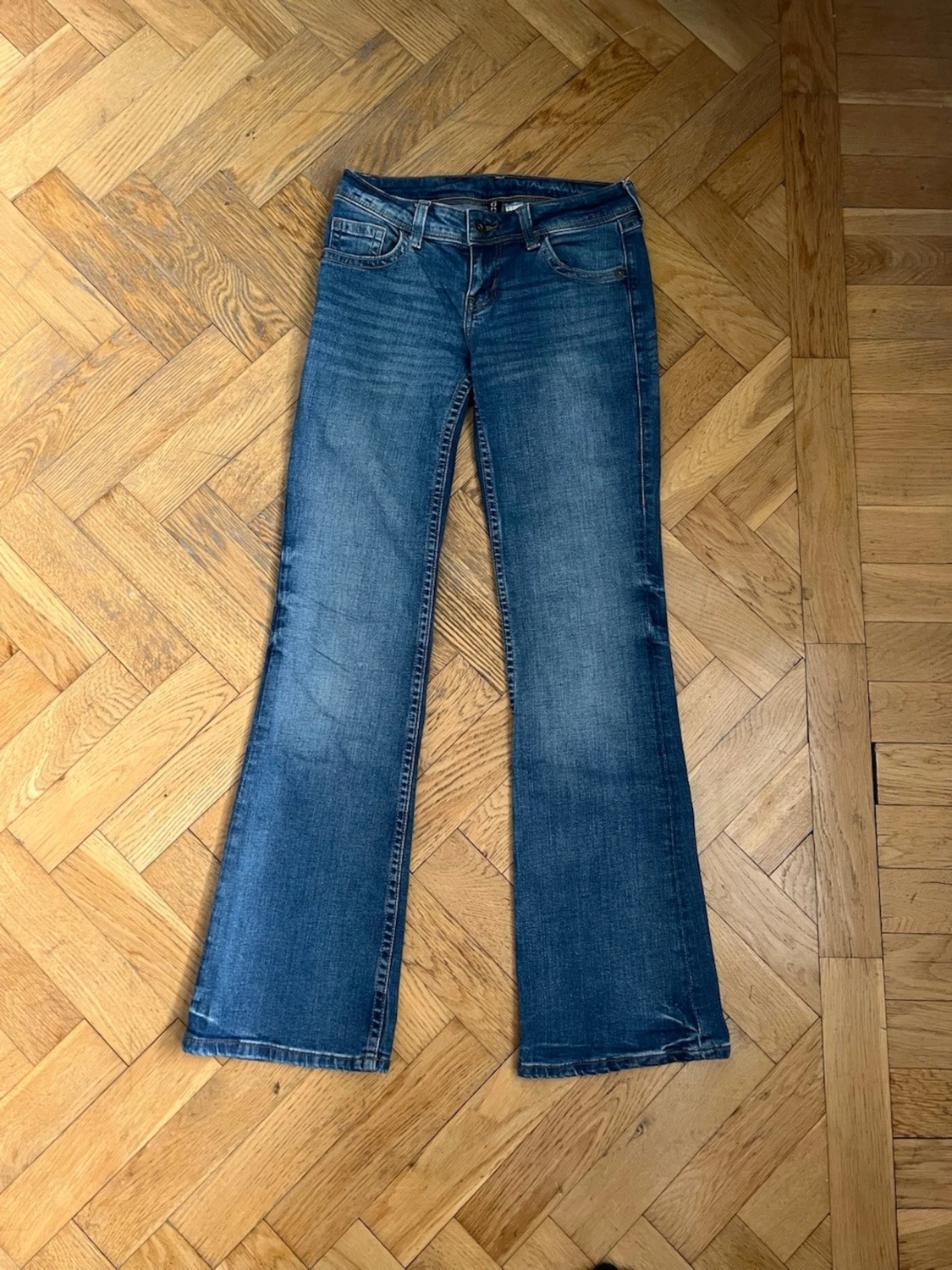 Blå bootcut jeans med pocket - 1