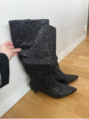 Knähöga boots - Använda en gång så i Toppenskick!