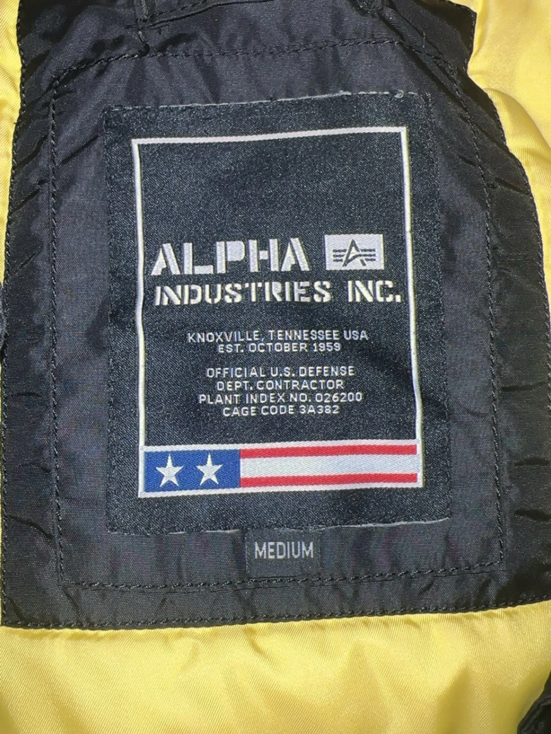 Svart bomberjacka Alpha Industries - 1
