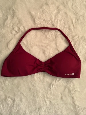 Dfyne Impact Sport Bra - Limited Edition Berry - Den gamla berryfärgen inte nya winterberry! Stl L använd väldigt få ggr 