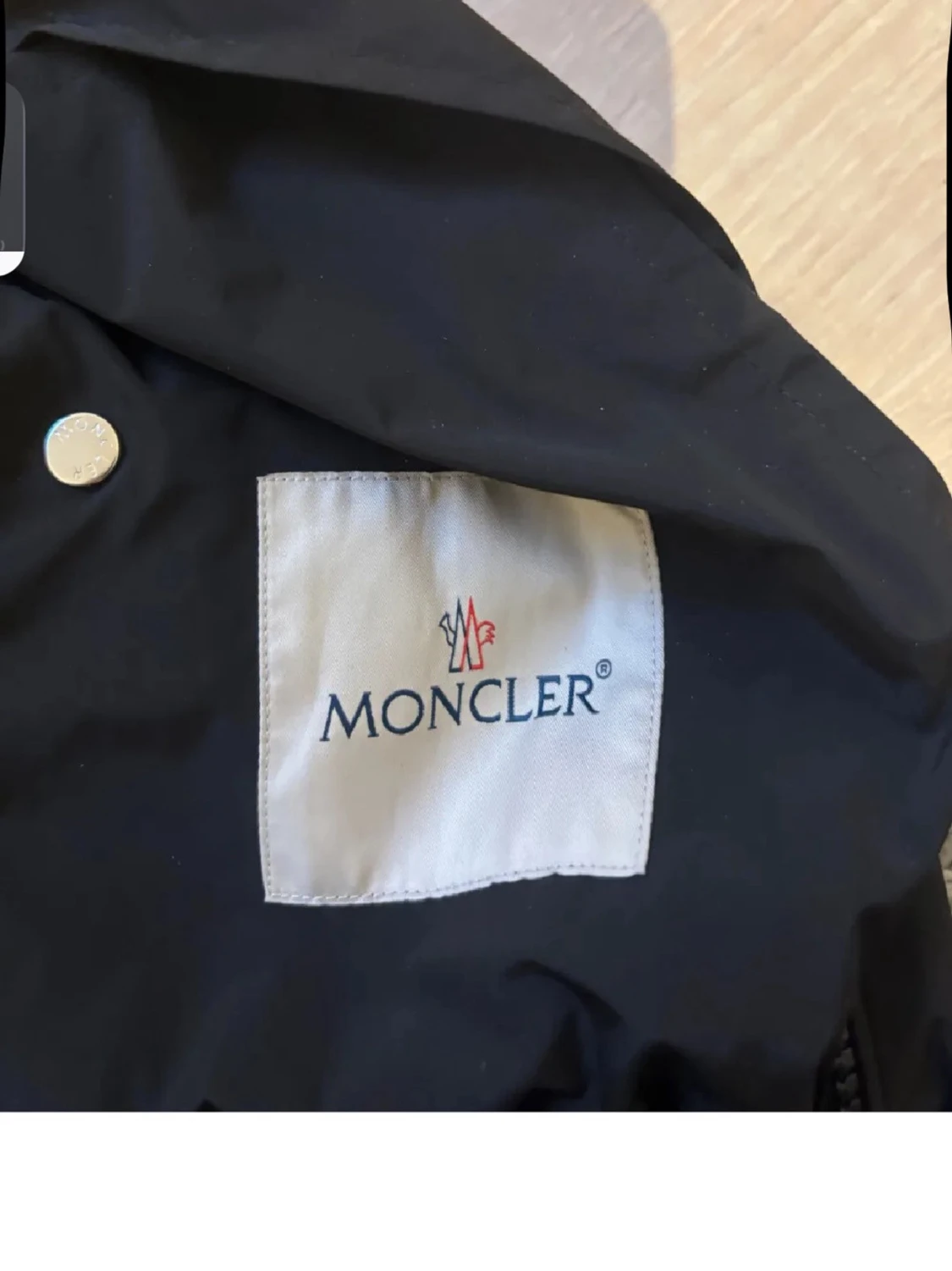 Svart vindjacka från Moncler - 3