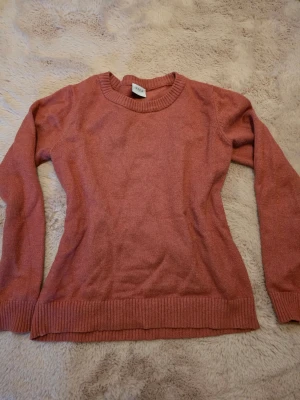  tröja från Vila - Fin tröja från vila. Något noppig men går enkelt att fixa bort :)))