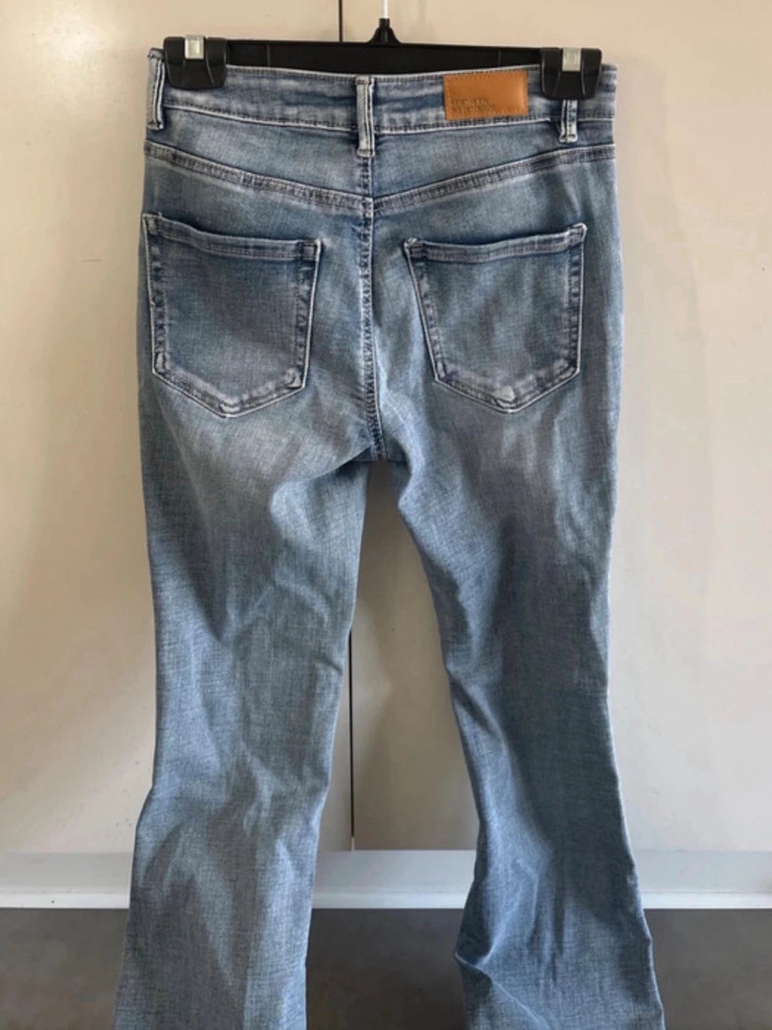 Blå flared/bootcut jeans - 2