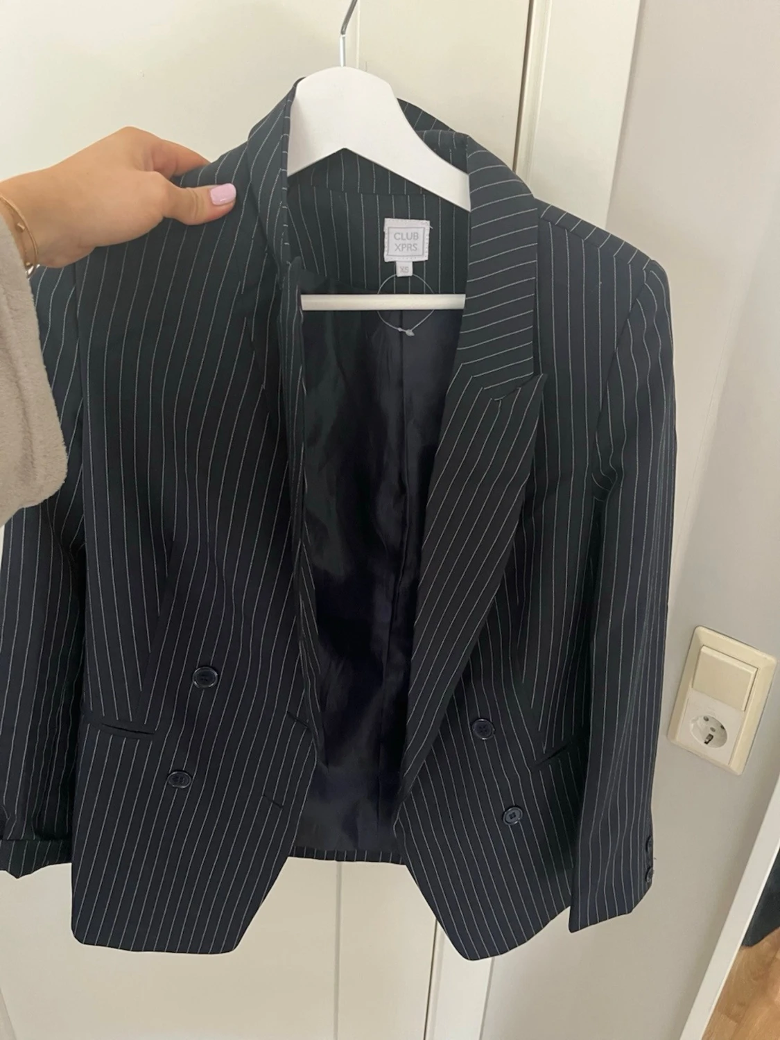 Mörkblå randig kavaj - 1