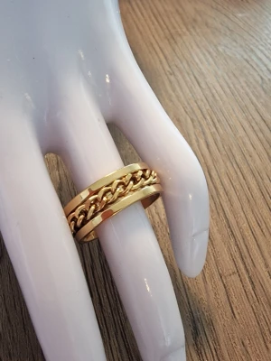 Ring roterbar - Ring punk-stil stressavlastande rostfritt stål. Roterbar kedjekedja. Storlek 10.