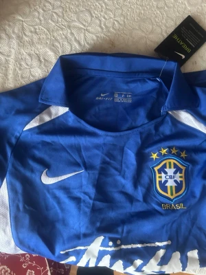 Brazil fotbollströja  - Storlek s pris kan diskuteras 