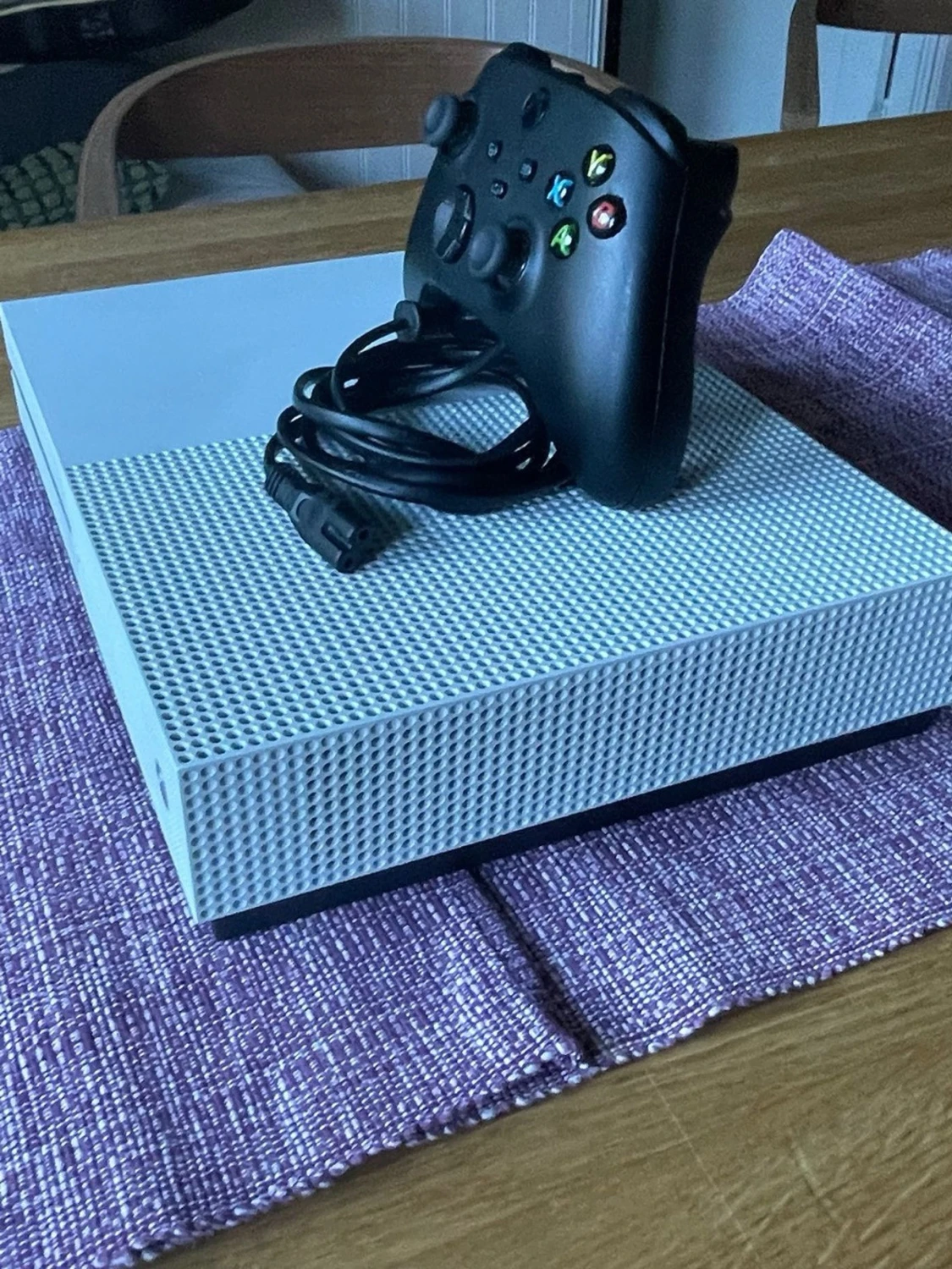 Xbox One S vit spelkonsol med kontroll - 3