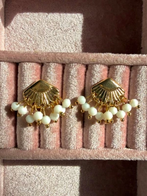 Handgjorda Guld Fan Örhängen - Handgjorda örhängen i platerad guld och 925 sterling silver✨ Vattentåliga och allergivänliga!🌊🫶🏼