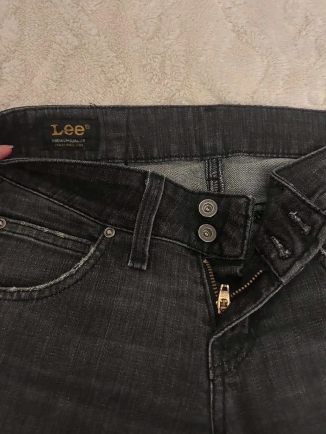 Grå slitna jeans från Lee - 1