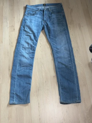 Lee daren jeans - Lee daren jeans storlek 31/32 nyskick. Passform regular straight