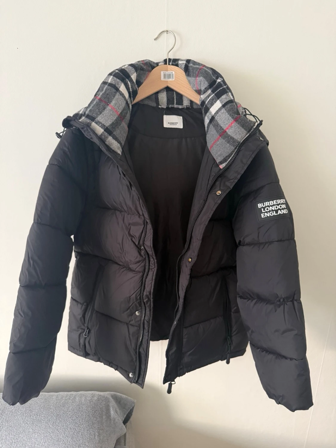 Svart pufferjacka från Burberry