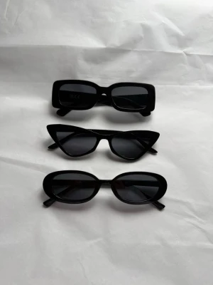 Solglasögon 3 Pack - Helt nya har aldrig kommit till användning. Alla 3 st medföljer