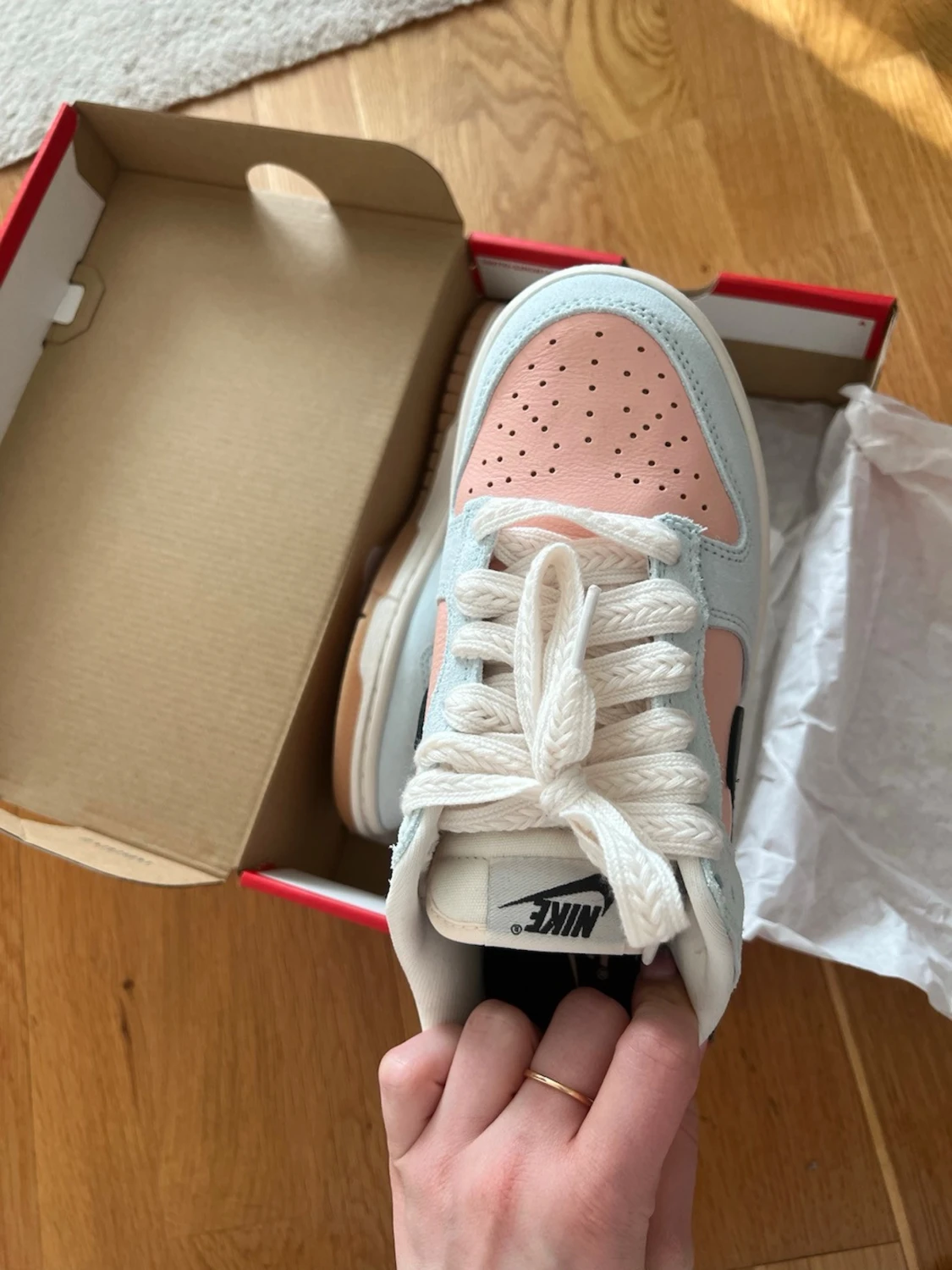 Nike Dunk Low rosa och ljusblå - 1