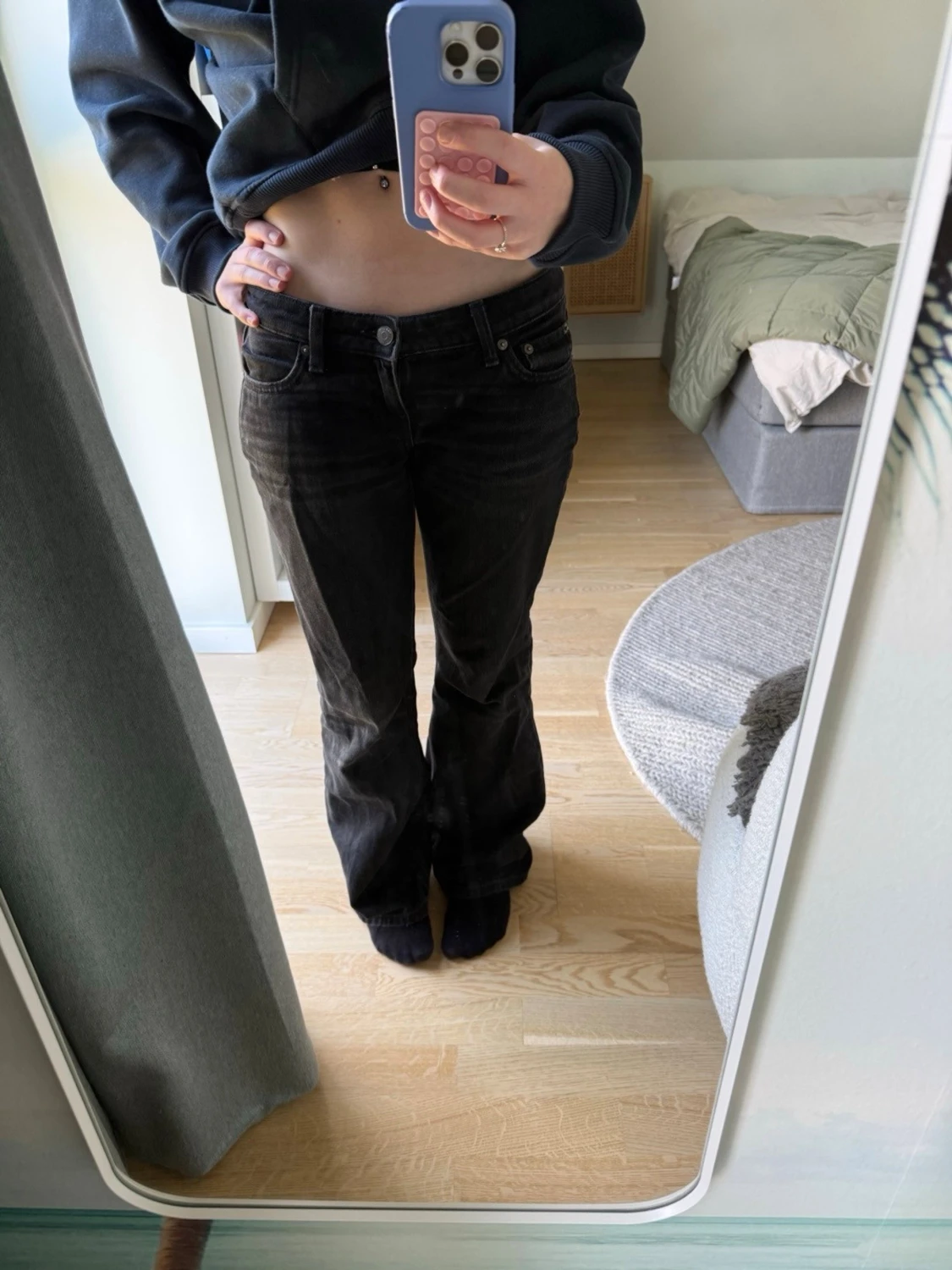 Svarta bootcut jeans