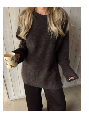 Oversized stickad tröja - Mysig oversized stickad tröja från Nelly, aldrig använd!!! storlek XXS men väldigt oversized! 