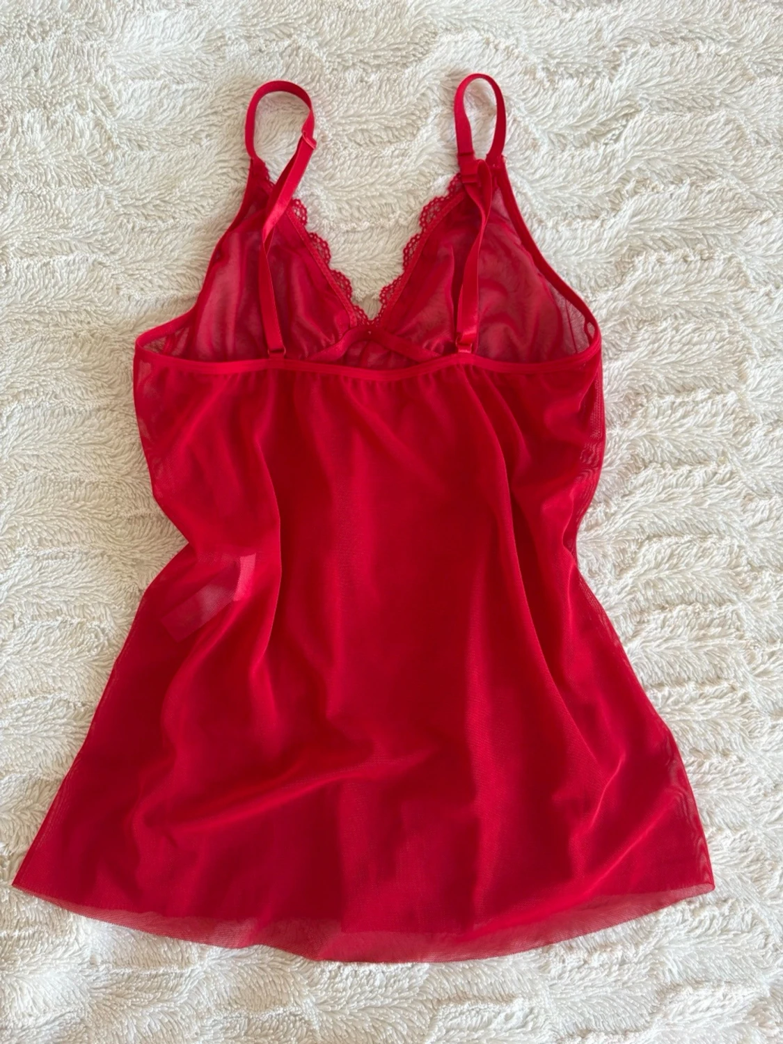 Rött nattlinne med spets  - 1