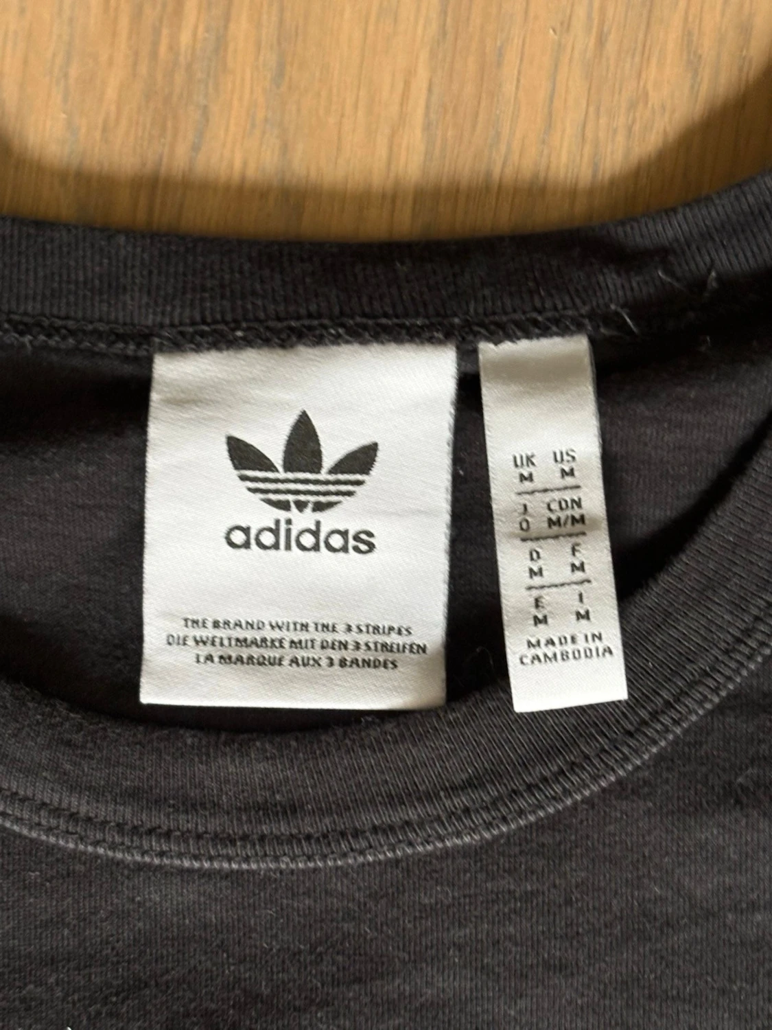 Svart Adidas t-shirt med logga - 3