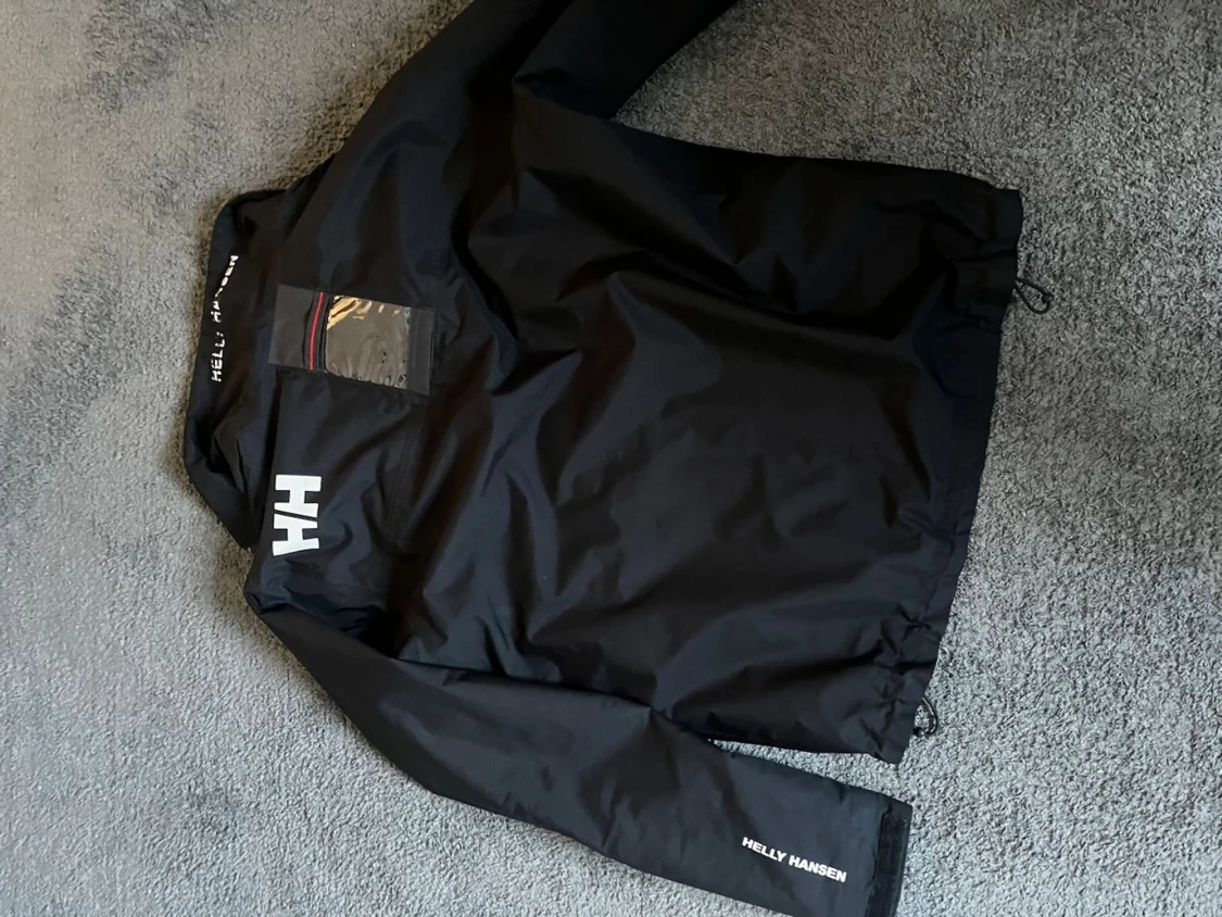 Svart vindjacka från Helly Hansen - 3