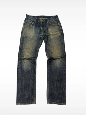 Levis 511 - Extremt feta Levis 511. Storlek 30/30. Jeansen har riktigt balla fades som kommer från användning då dessa är gjorde i rådenim. Bra skick. Skicka iväg ett meddelande om du undrar något.