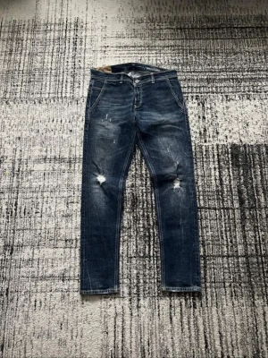 Dondup Konor Jeans  - |Dondup Konor Jeans| | Storlek: W34  | Skick: 9/10| Medföljer: inget| Frågor eller funderingar tveka inte på att höra av dig!
