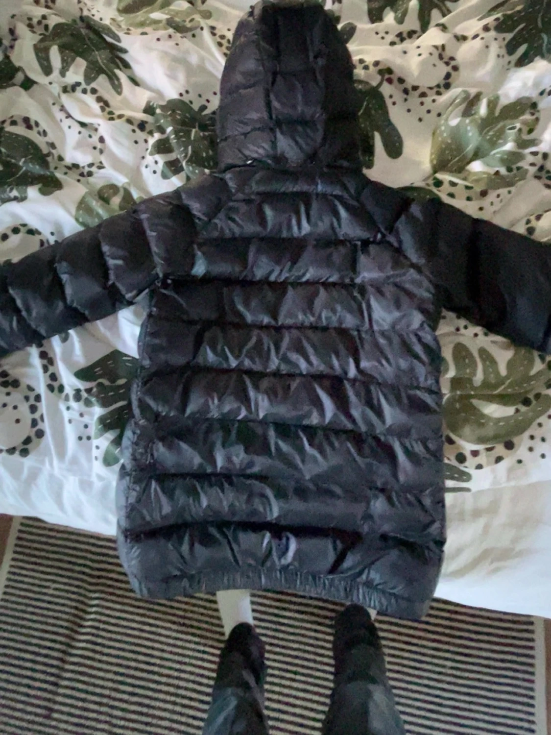 Svart dunjacka från Peak Performance - 2