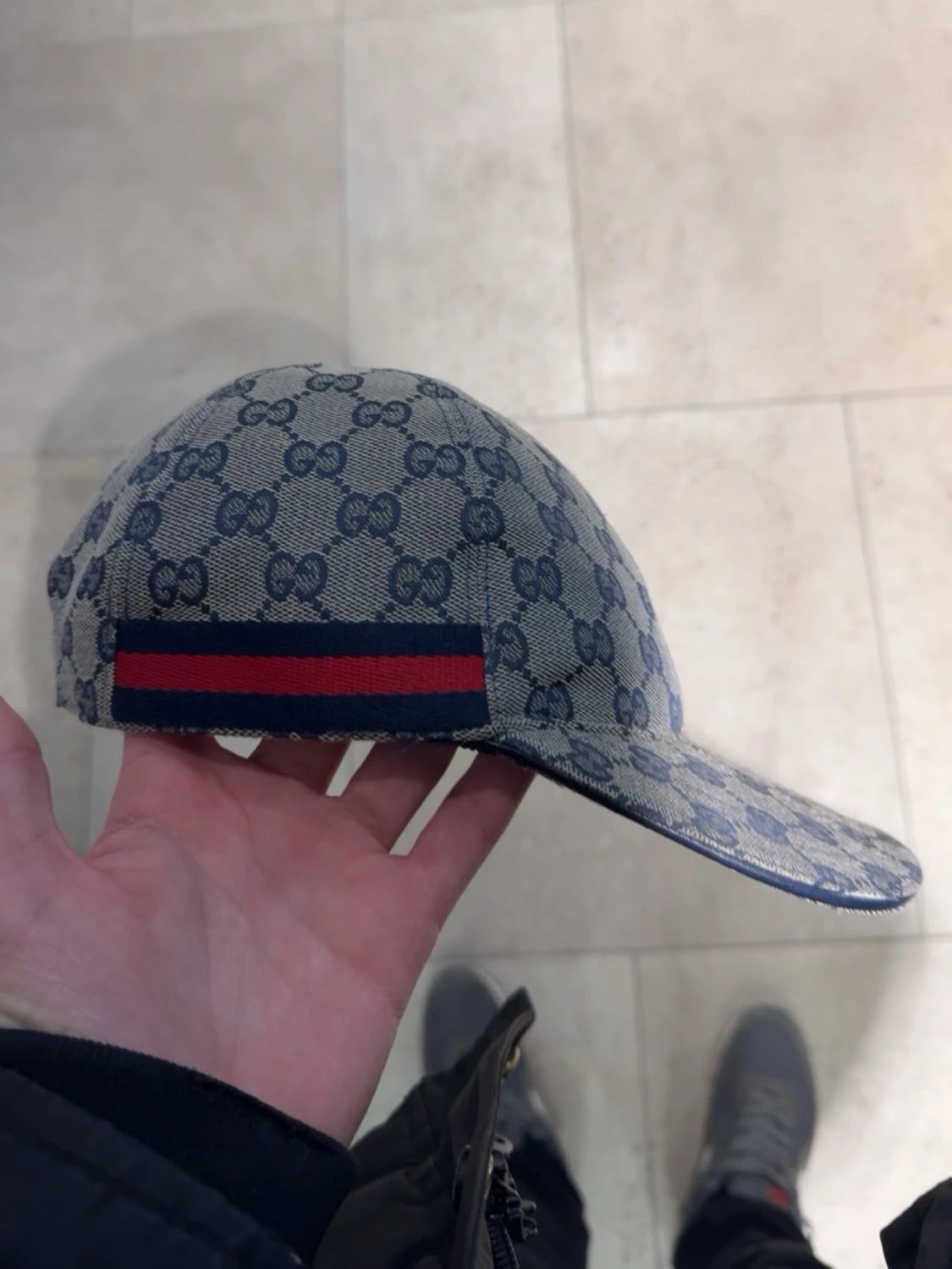 Gucci keps med GG-mönster