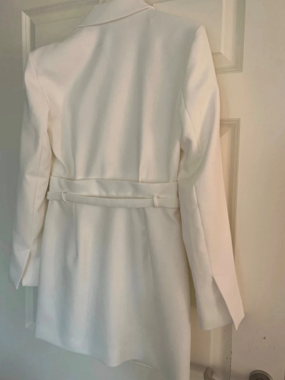 Vit klänning från Zara med bälte - 2