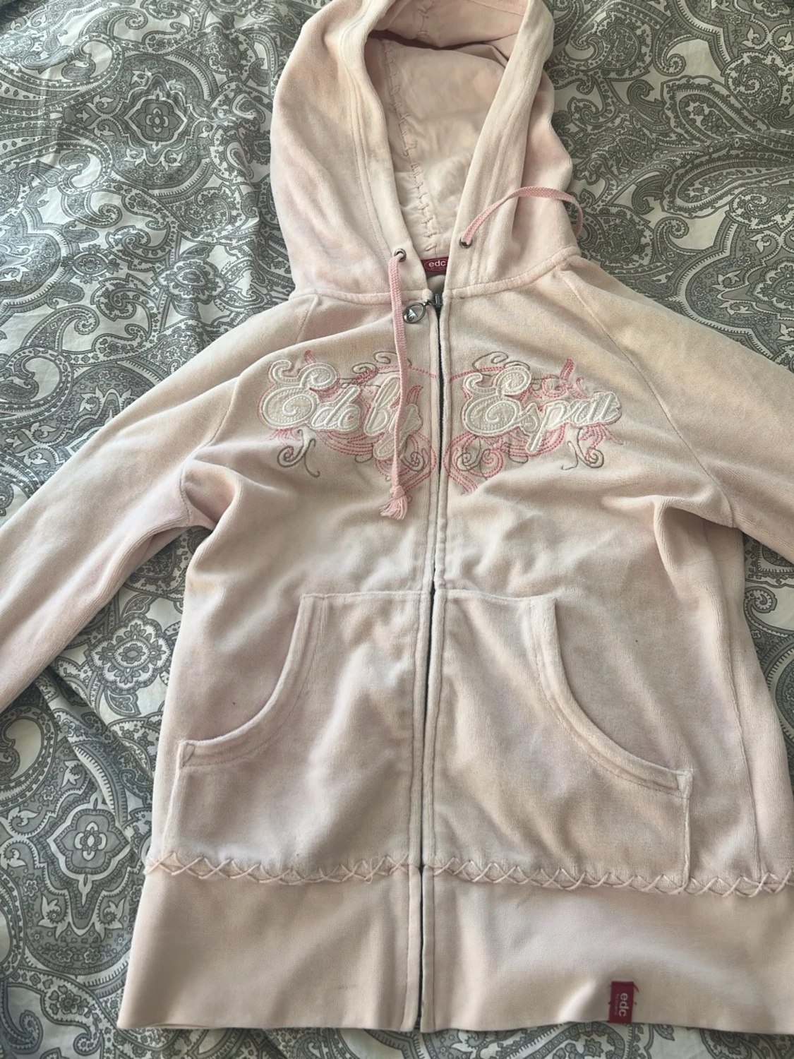 Ljusrosa Ed Hardy hoodie med dragkedja