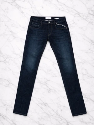 Mörkblå Replay jeans  - Säljer ett par mörkblå jeans från Replay i modellen Anbass slim fit. Storleken är W30 L32. 
