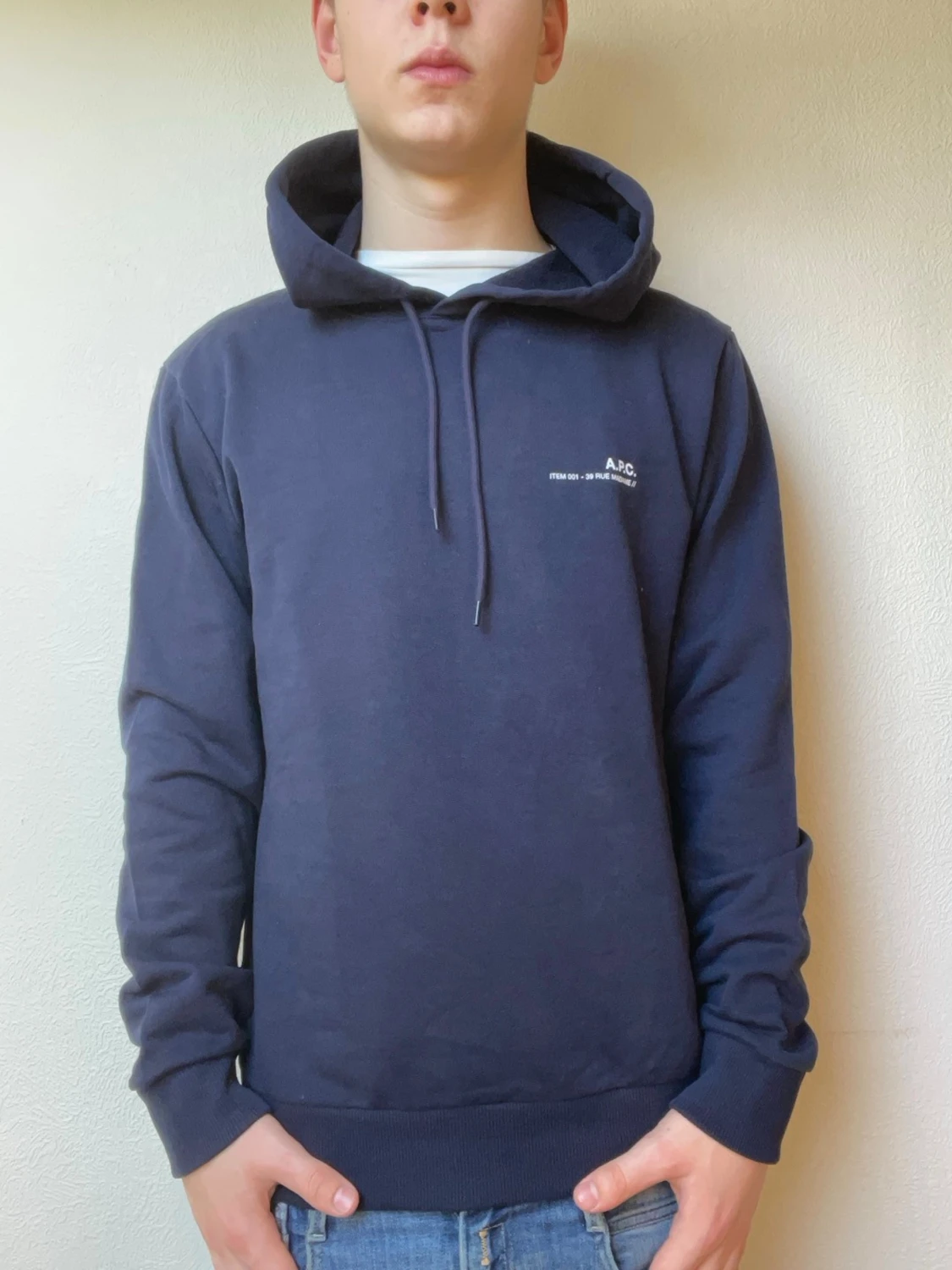 Mörkblå hoodie från A.P.C. - 1