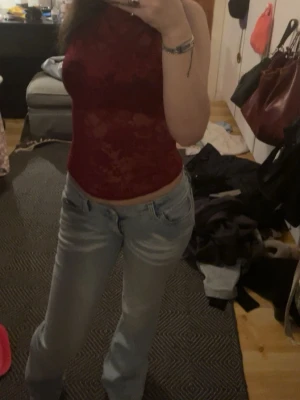 Cheap Monday jeans  - Säljer ett par ljusblåa Cheap Monday jeans i storlek 28/30. 