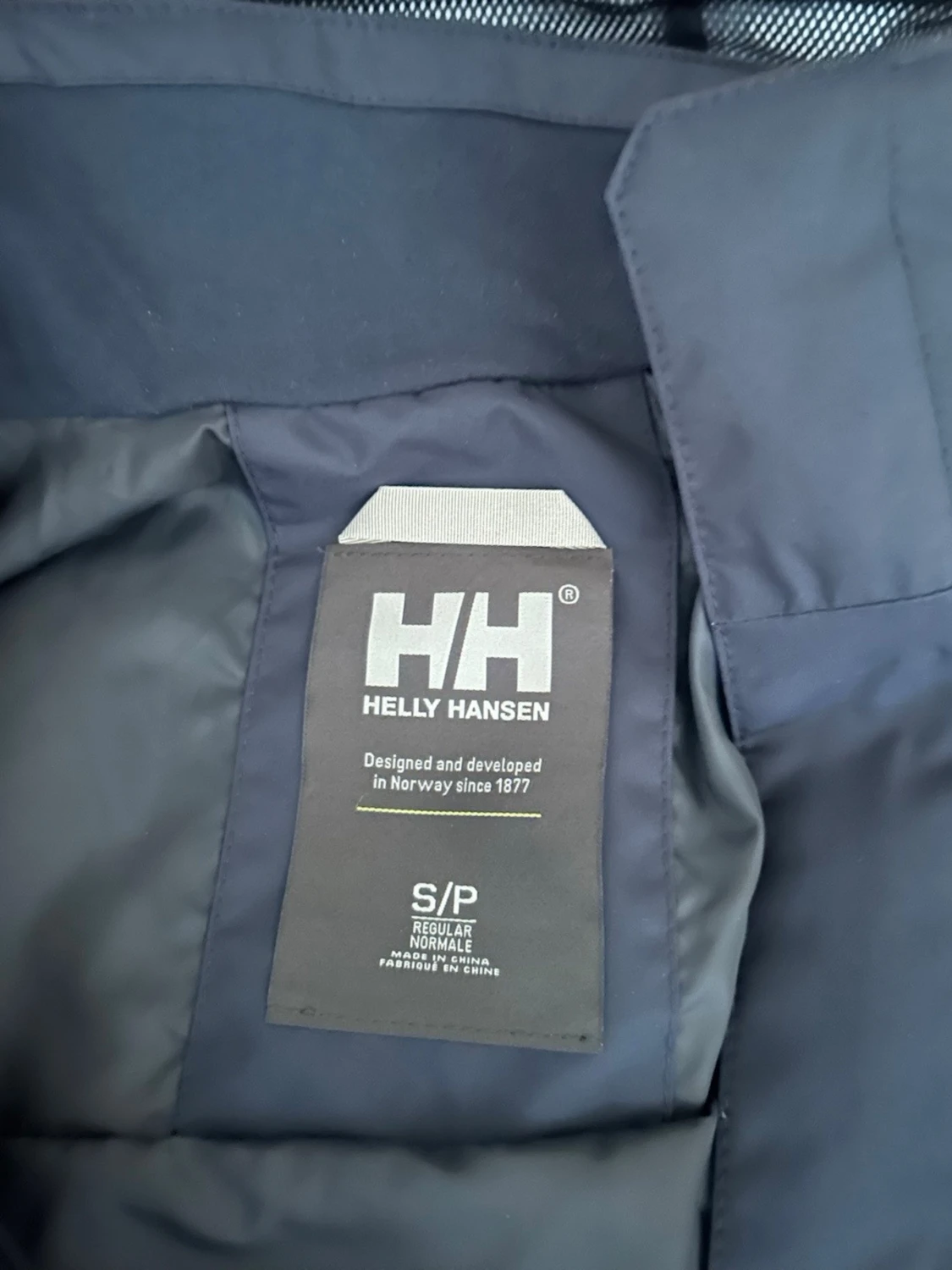 Svart/marinblå vindjacka från Helly Hansen - 2