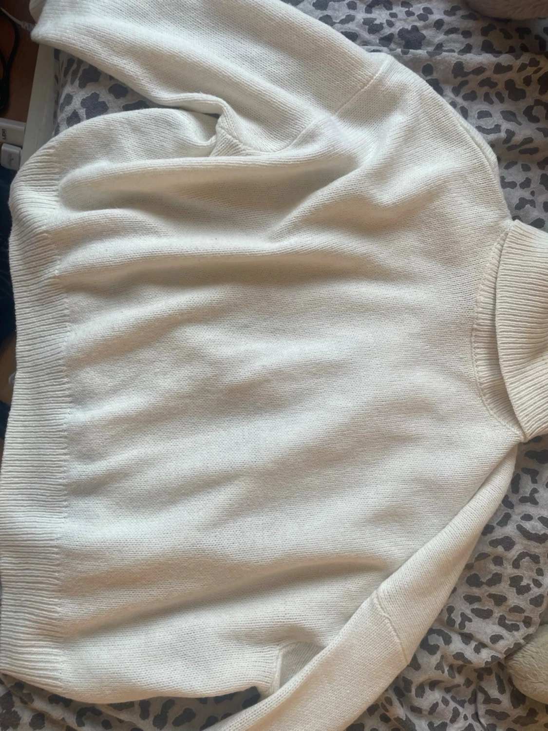 Vit stickad polotröja från H&M