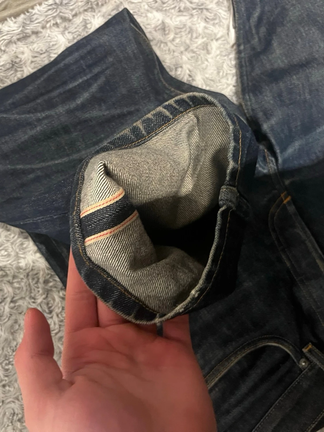 Mörkblå raka jeans med kontrastsömmar - 2
