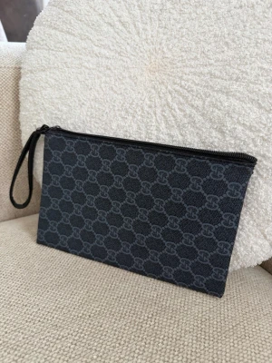 Kuvertväska  - Jätte fin kuvertväska. 