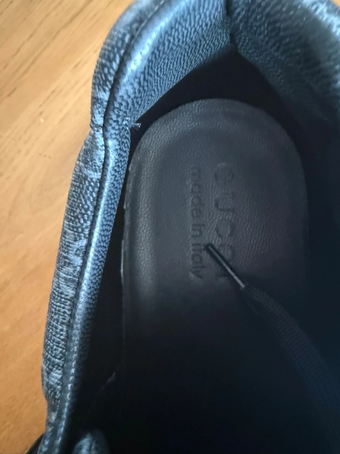 Svarta Gucci sneakers med mönster - 1