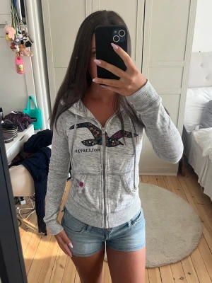 Hollister hoodie  - Fin hollister hoodie i storlek S 